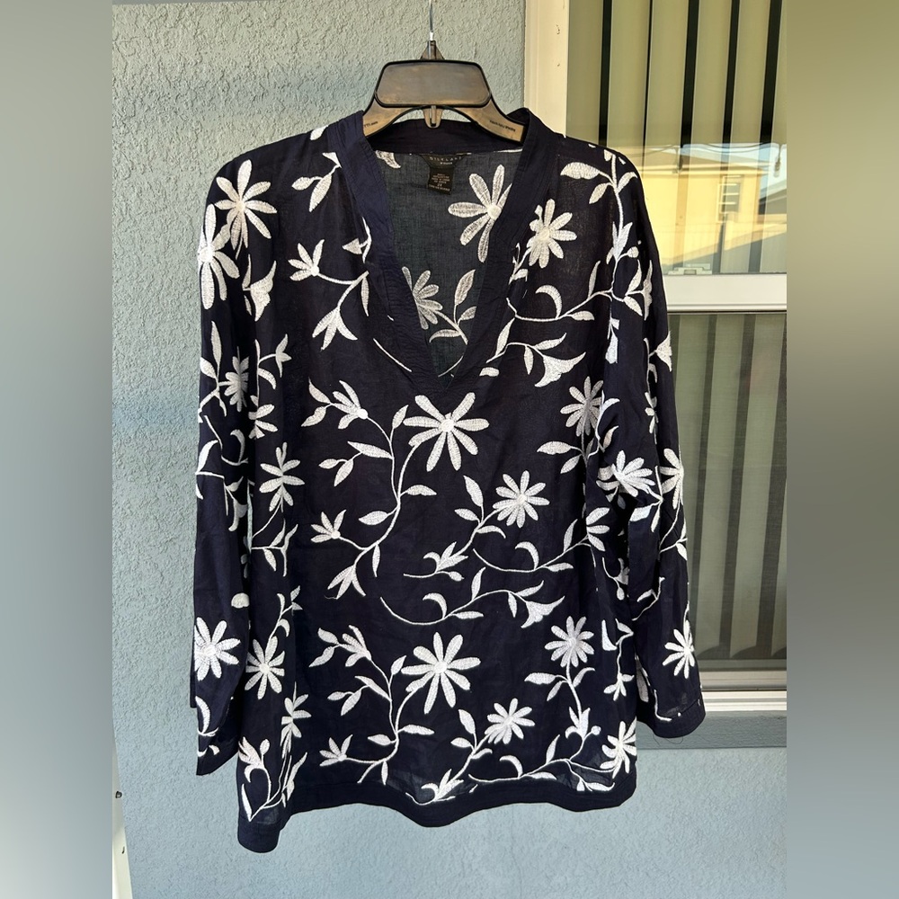 Silk Land Plus 100% Cotton V-neck Floral Embroidered Light Weight Top 2X